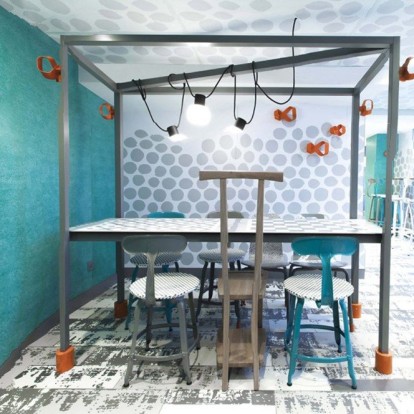 Η Paola Navone δημιούργησε μια ευχάριστη έκπληξη στα McDonald's της Γαλλίας