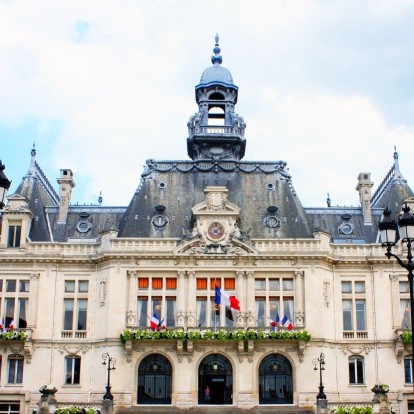 Ανακαλύψτε μια παραμυθένια πόλη στη Γαλλία που ίσως να μη γνωρίζατε