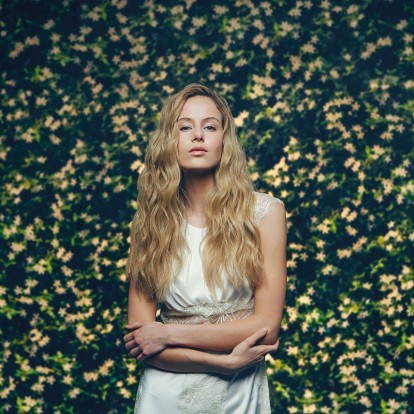 Λαμπερά, βαμμένα μαλλιά το καλοκαίρι; Με αυτά τα 3 tips θα το πετύχετε