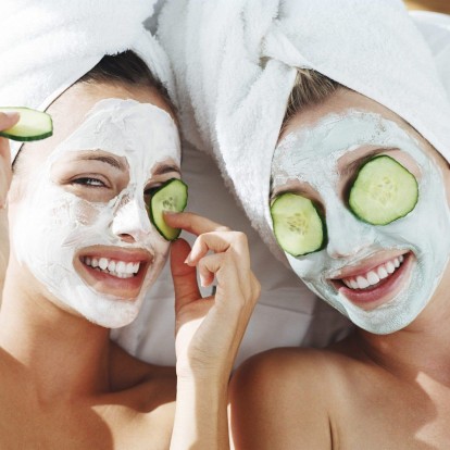 Λαμπερό δέρμα: Πώς να κάνετε μάσκες προσώπου με επαγγελματικό τρόπο