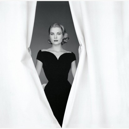 Το μουσείο του Christian Dior υμνεί το στιλ της Grace Kelly με μια μοναδική έκθεση