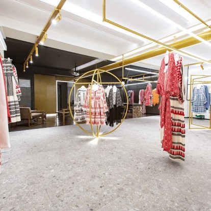 Το εξαιρετικό design κάνει τη διαφορά σε ένα εντυπωσιακό showroom στην Αθήνα