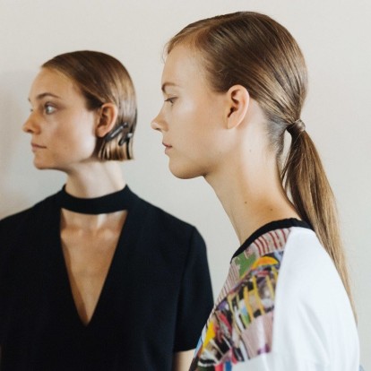 5 εύκολα χτενίσματα που μπορείτε να κάνετε όταν έχει ζέστη