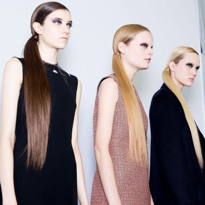 Μαλλιά που φριζάρουν; Αυτοί είναι οι τρόποι για να το αποφύγετε