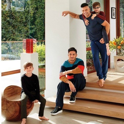 Ο Ricky Martin μας ξεναγεί στο εντυπωσιακό σπίτι του στο Beverly Hills