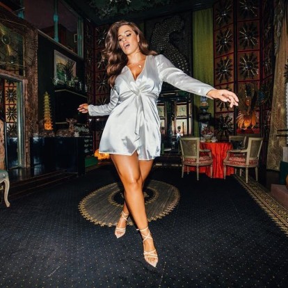 Η Ashley Graham δοκιμάζει 9 πράγματα που δεν έχει ξανακάνει ποτέ