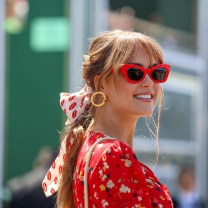 Όμορφα αξεσουάρ για τα μαλλιά που αποθεώνονται από τα fashion girls