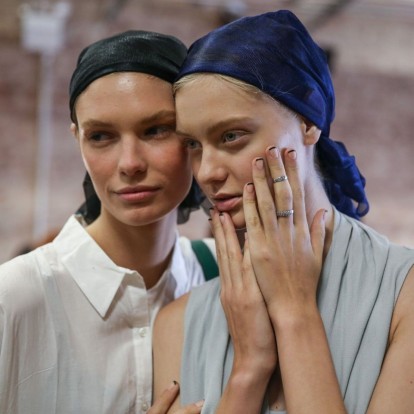 Το χρώμα νυχιών που σας ταιριάζει ανάλογα με το ζώδιό σας