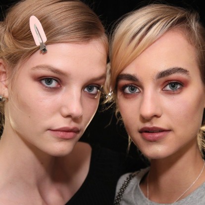 Τα μολύβια χειλιών που πρέπει να προσθέσετε στο νεσεσέρ σας asap