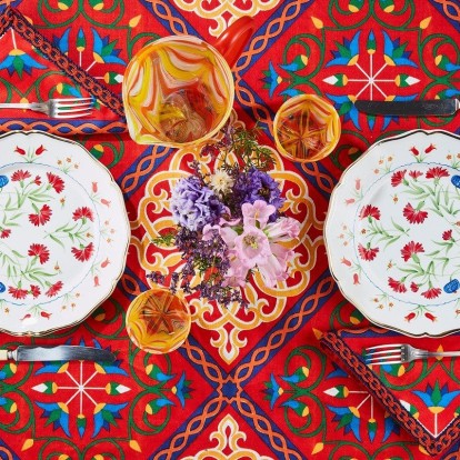Ο οίκος Carolina Herrera λάνσαρε μια υπέροχη συλλογή tableware 