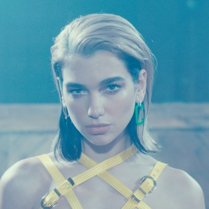 Απολαύστε το νέο εκπληκτικό τραγούδι της Dua Lipa 