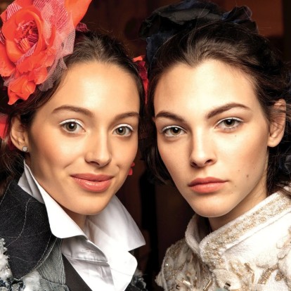 Με αυτόν τον τρόπο θα απαλλαγείτε από τα σπυράκια και τα σημάδια που αφήνουν  