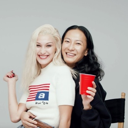 Alexander Wang και Bella Hadid παίζουν pictionary και μας διασκεδάζουν 
