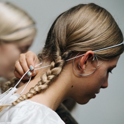 Festive Hair: Τα πιο όμορφα χτενίσματα για τις γιορτές 
