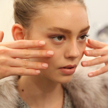 Strong Nails: 6 tips για να κάνετε τα νύχια σας πιο δυνατά από ποτέ