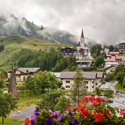 Tirolo: Ανακαλύψτε την άγνωστη περιοχή που βρίσκεται ανάμεσα σε Αυστρία και Ιταλία και θυμίζει παραμύθι 