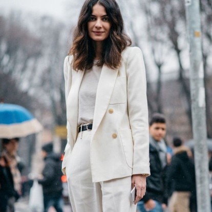 White dreams: Πώς να φορέσετε το λευκό χρώμα και τον χειμώνα 