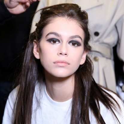 Πετύχετε τα τέλεια smokey eyes για ανεπανάληπτες βραδινές εμφανίσεις