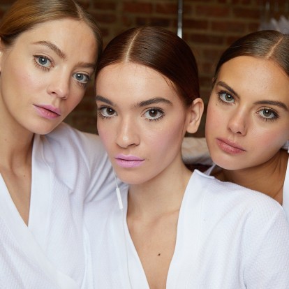 Pillow Face: Πώς θα σταματήσετε να ξυπνάτε με πρησμένο πρόσωπο