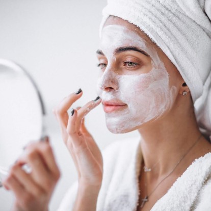 5 DIY συνταγές ομορφιάς για να αποκτήσετε λείο δέρμα σε πρόσωπο και σώμα