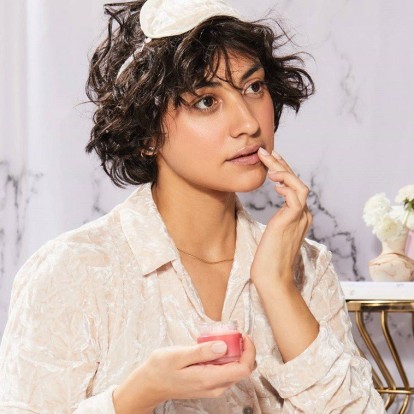 Τα lip balms με χρώμα που είναι καλύτερα και από κραγιόν