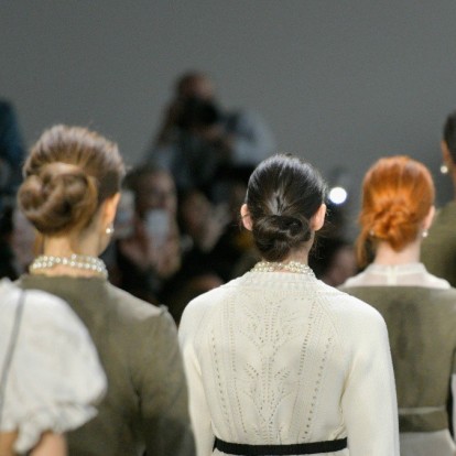 The 5 minutes hair project: Εύκολα χτενίσματα που μπορείτε να δημιουργήσετε μέσα σε μόλις 5 λεπτά