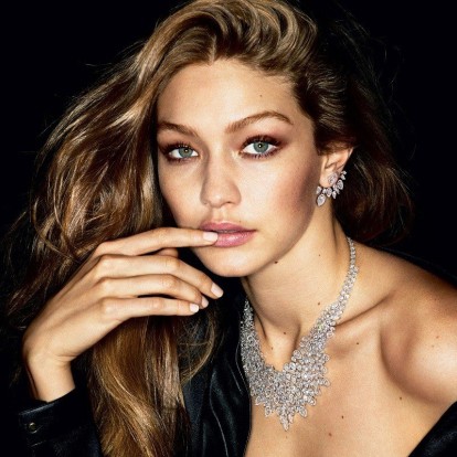 Mid-week Hair: 5 εύκολα χτενίσματα για να υιοθετήσετε στα μέσα της εβδομάδας 