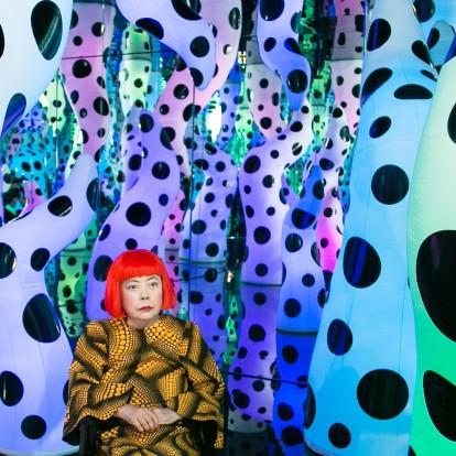 Η πασίγνωστη Γιαπωνέζα καλλιτέχνις Yayoi Kusama κατακτά το Λονδίνο με μία νέα μοναδική έκθεση 