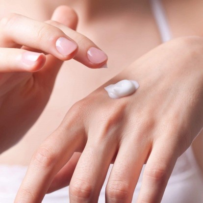 Τελείωσε η κρέμα χεριών σας; Έτσι θα φτιάξετε τη δική σας στο σπίτι