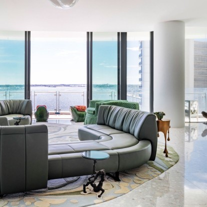 Ένα πολύχρωμο και γεμάτο αντικείμενα τέχνης διαμέρισμα στη Florida που θα σας ενθουσιάσει