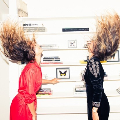 Τα χτενίσματα που μπορείτε να κάνετε όσο μένετε σπίτι για να τονώσετε την αυτοπεποίθησή σας