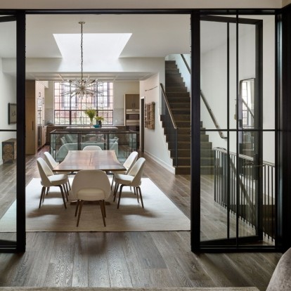 Ένα μοντέρνο σπίτι στη Βοστώνη που διατηρεί την ιστορική του γοητεία