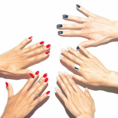 Οι συνδυασμοί χρωμάτων που μπορείτε να κάνετε σε νύχια χεριών και ποδιών για την άνοιξη