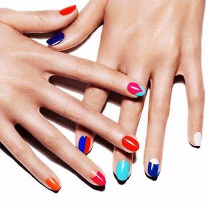 Οι τέλειες αποχρώσεις για να βάψετε τα νύχια σας στο σπίτι και να υποδεχθείτε τον Απρίλιο 