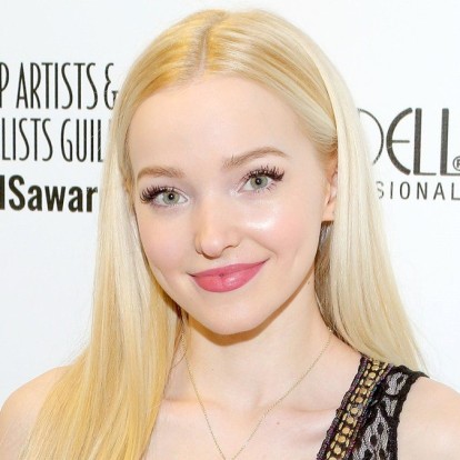 Όλα όσα κάνει η δημοφιλής ηθοποιός Dove Cameron μέσα στη μέρα της