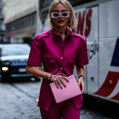 Ψάχνετε τι να βάλετε στις δροσερές & βροχερές μέρες του καλοκαιριού; Τα κορίτσια του street style μας δίνουν τις λύσεις 