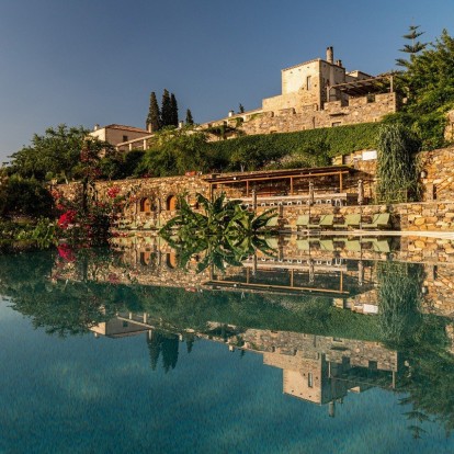 Ζήστε το απόλυτο καλοκαιρινό όνειρο με φόντο ένα κινηματογραφικό τοπίο σε ένα εναλλακτικό «﻿καταφύγιο» στη Μονεμβασιά