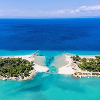 Summer Getaways: 5 μαγικές παραλίες στο δεύτερο πόδι της Χαλκιδικής που δε σκέφτεστε συχνά να εξερευνήσετε 