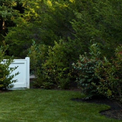 Μια ματιά σε ένα ακαταμάχητο Hamptons Retreat με ρουστίκ αναφορές στη διακόσμηση