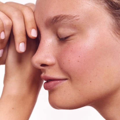Τα serums που θα αναζωογονήσουν το πρόσωπό σας μετά τις διακοπές