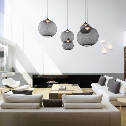 Μια κατοικία στην Αθήνα ξεχωρίζει για το σύγχρονο design που αναδεικνύει ένα φιλόξενο περιβάλλον