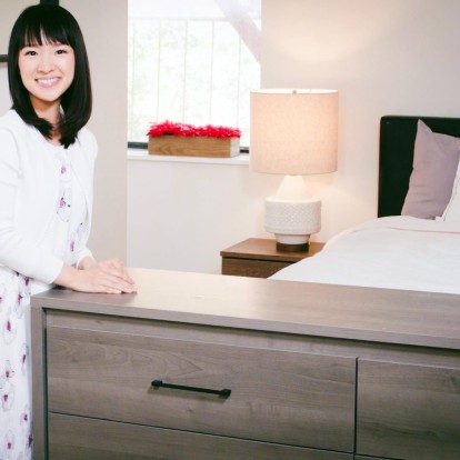 7+1 συμβουλές της Marie Kondo για οργάνωση της κρεβατοκάμαρας τώρα που μένουμε σπίτι