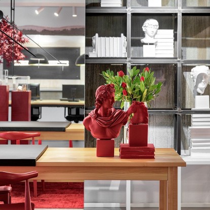 Ένας νέος χώρος που συνδυάζει εργαστήριο και showroom κοσμημάτων ξεχωρίζει για την αισθητική του