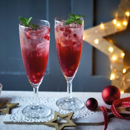 Christmas night at home: Τα πιο απολαυστικά cocktails για να υποδεχθείτε τα Χριστούγεννα