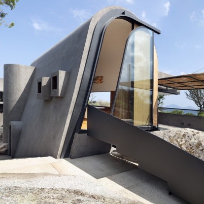 Μια μοναδικής αρχιτεκτονικής κατοικία στο Porto Cervo στη Σαρδηνία είναι το απόλυτο όνειρο