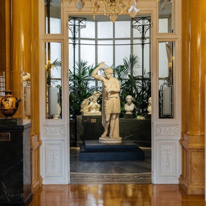 Απολαύσετε αρχαία αριστουργήματα να «συνομιλούν» με τις νεοκλασικές εκδοχές τους μέσα στο Μουσείο Κυκλαδικής Τέχνης