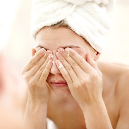 5 λάθη στον καθαρισμό προσώπου που σαμποτάρουν την όμορφη επιδερμίδα