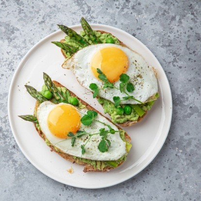 Healthy brunch: 3 υγιεινές συνταγές για πρωινό με λιγότερες από 300 θερμίδες