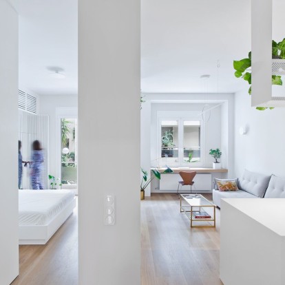 Δείτε πώς σ’ έναν χώρο 42 τ.μ. στο Κολωνάκι χωράει ένα πραγματικά κομψό και σύγχρονο διαμέρισμα