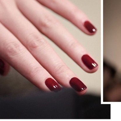 Βουργουνδί νύχια: Τα πιο εορταστικά βερνίκια για κάθε χρώμα δέρματος